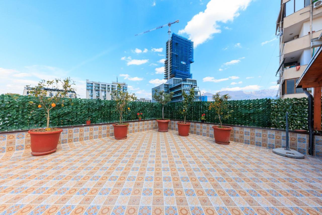 One-Bedroom Rooftop Skyline Central Hidden Gem In Тирана Екстериор снимка